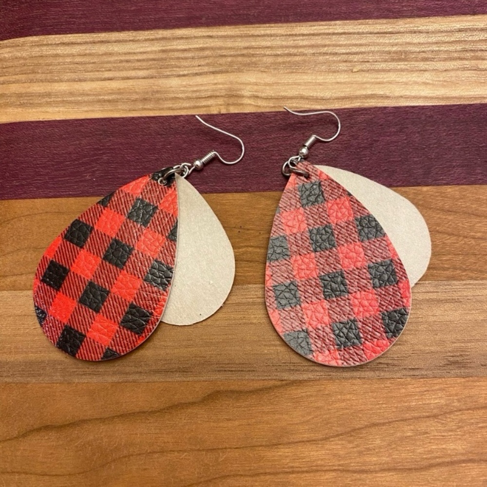 Hand Crafted Faux Leather Red Black Buffalo Check Plaid Moose Dangle Ear… - Picture 4 of 5